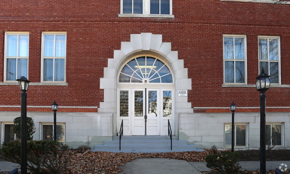 Building Photo - The School Haus