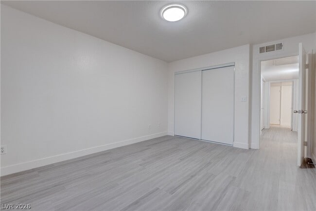 Building Photo - 3060 Tarpon