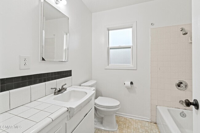 Building Photo - 3341 Porter Ln