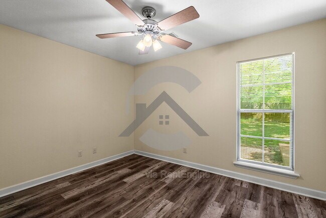 Building Photo - 2340 Linda Drive