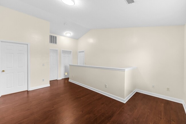Building Photo - 7020 Timber Oak Dr