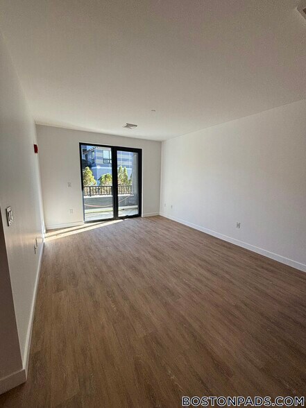 Building Photo - 199 Gardner St