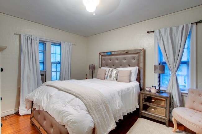 Building Photo - 131 S 39th St