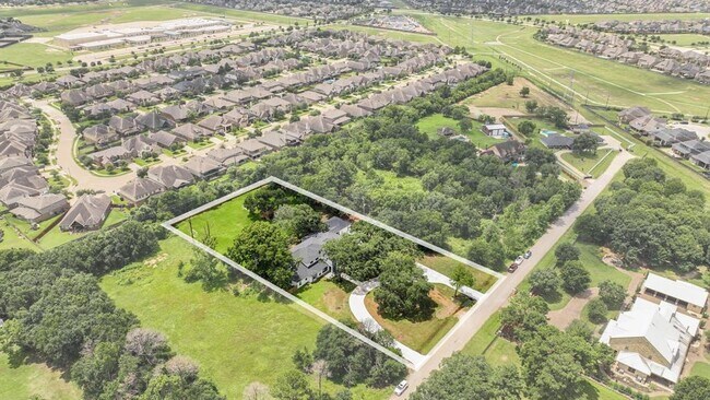 Building Photo - 26511 Meadow Ln