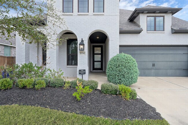 Building Photo - 6718 Waxbill Rd