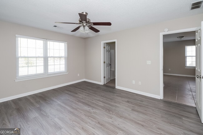 Building Photo - 3560 Brookstone Way
