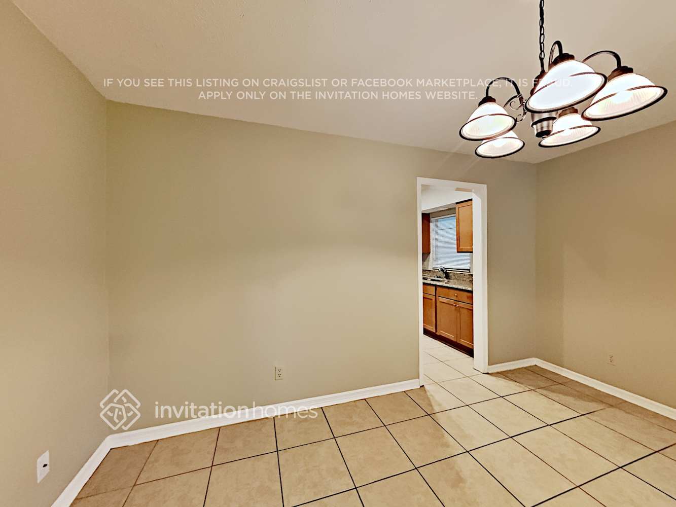 Building Photo - 715 Foxglove Pl