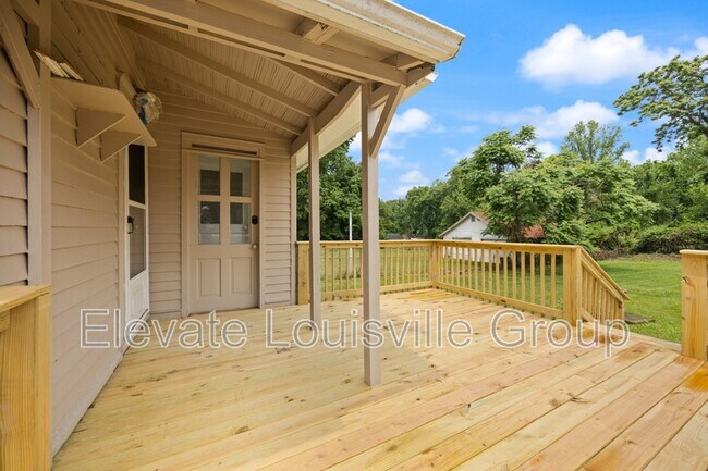 Building Photo - 609 Country Club Rd