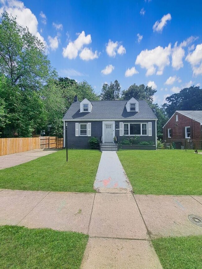 Building Photo - Coming Soon! Mid Century Modern Cape Cod i...