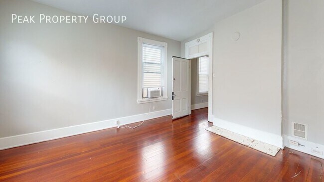 Building Photo - 23 W Hollister St