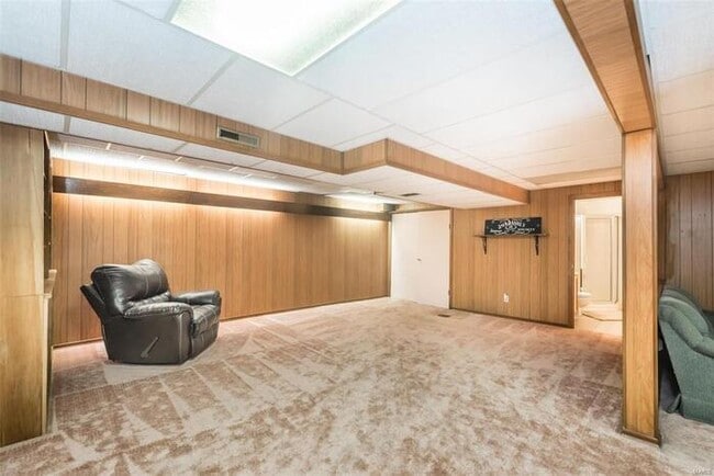 Building Photo - Fantastic 3bd/3ba home! Coming soon!