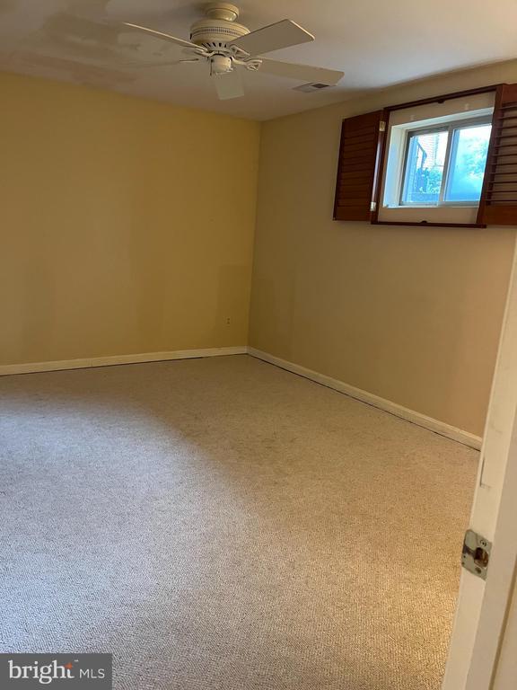 Building Photo - 147 E St NE