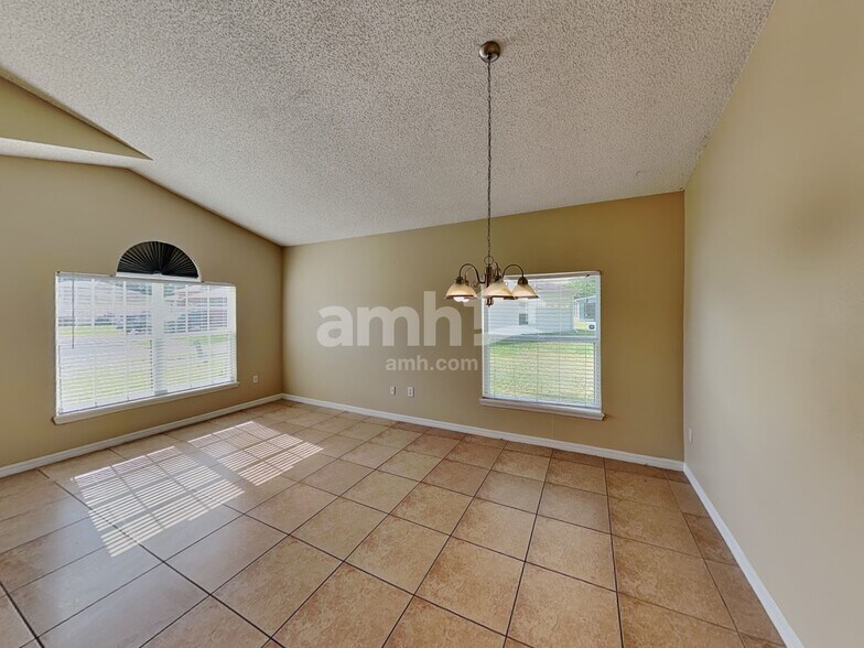 Building Photo - 2809 Sherbrook Ct