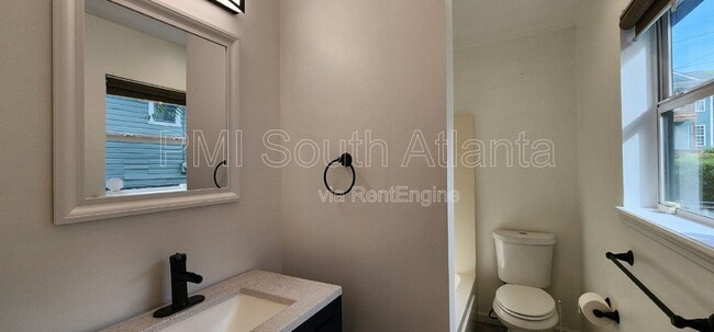 Building Photo - 95 Thirkield Ave SE