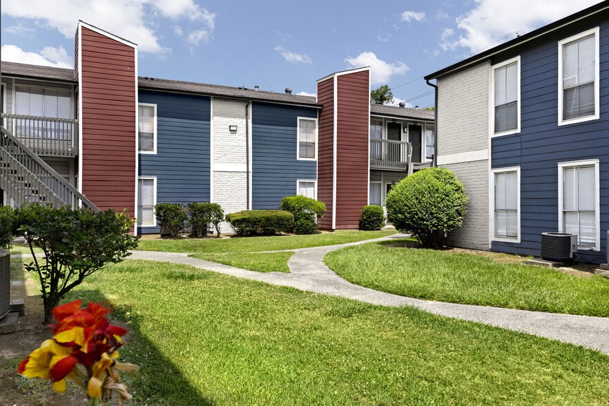 Building Photo - Serena Apartments