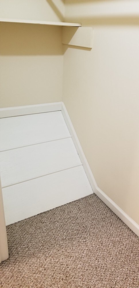 Building Photo - 140 Bright St