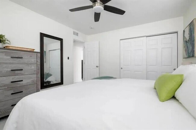 Building Photo - 2539 Trinidad St