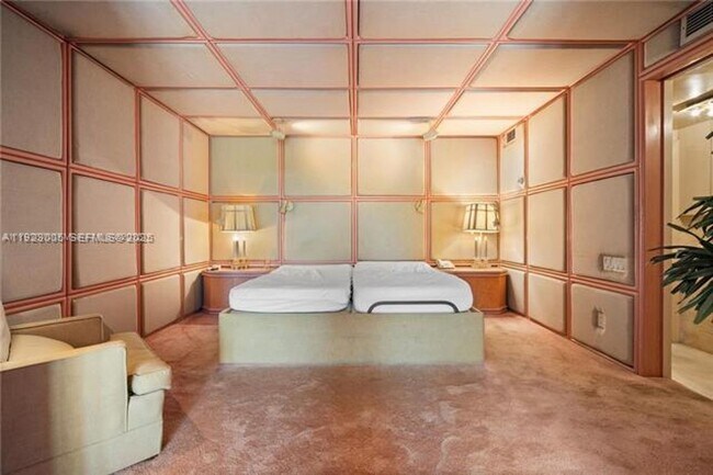 Building Photo - 11111 Biscayne Blvd