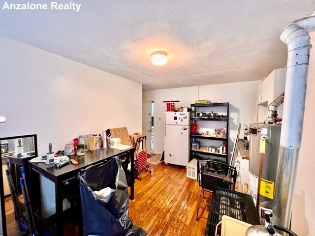 Building Photo - 31 Thacher St