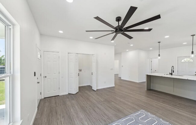Building Photo - 3 Bed | 2 Bath in North Tulsa!