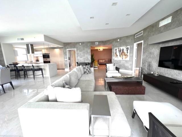 Building Photo - 17111 Biscayne Blvd