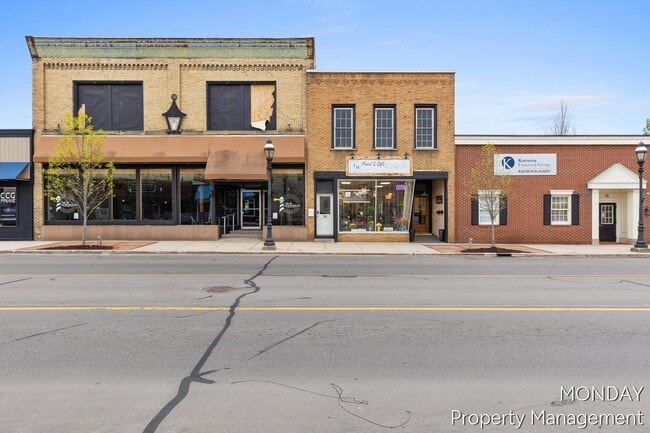 Building Photo - 26 E Main St