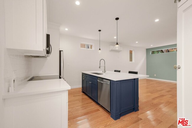 Building Photo - 2494 Loy Ln