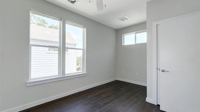 Building Photo - 3108 Aldwyche Dr