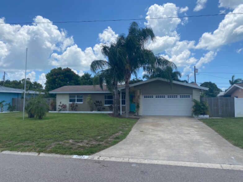 Primary Photo - 13826 Antigua Dr