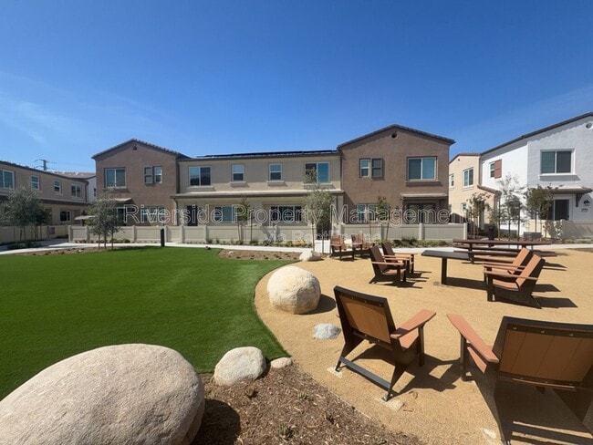 Building Photo - 9154 Teralina Cir