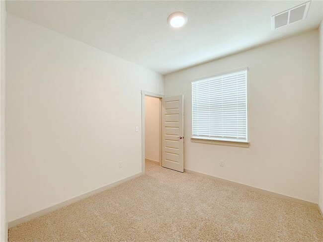 Building Photo - 10501 Defender Trl