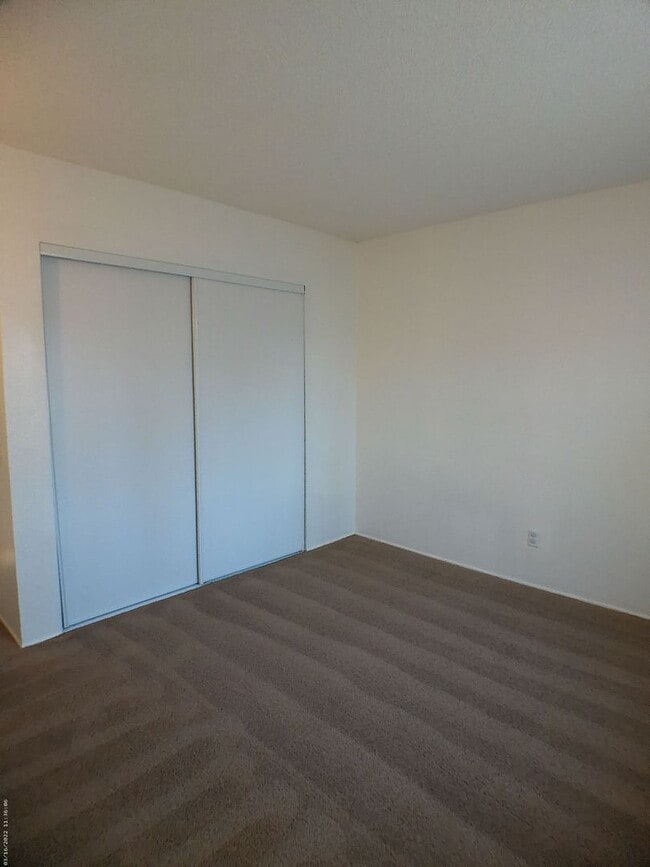Building Photo - **Coming soon** Welcome to your new home 3 bd 2 bth
