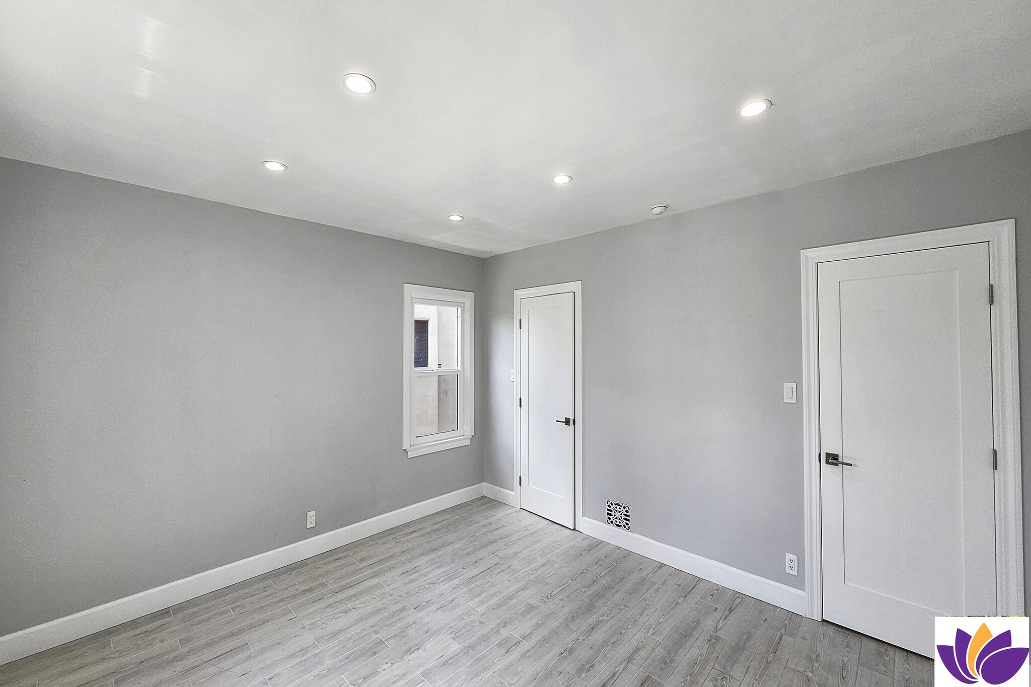 Building Photo - 1152 S Hayworth Ave