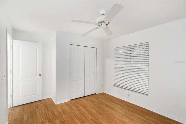 Building Photo - 295 Fareham Dr