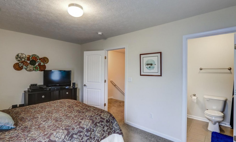 Building Photo - 27 Gloucester Dr