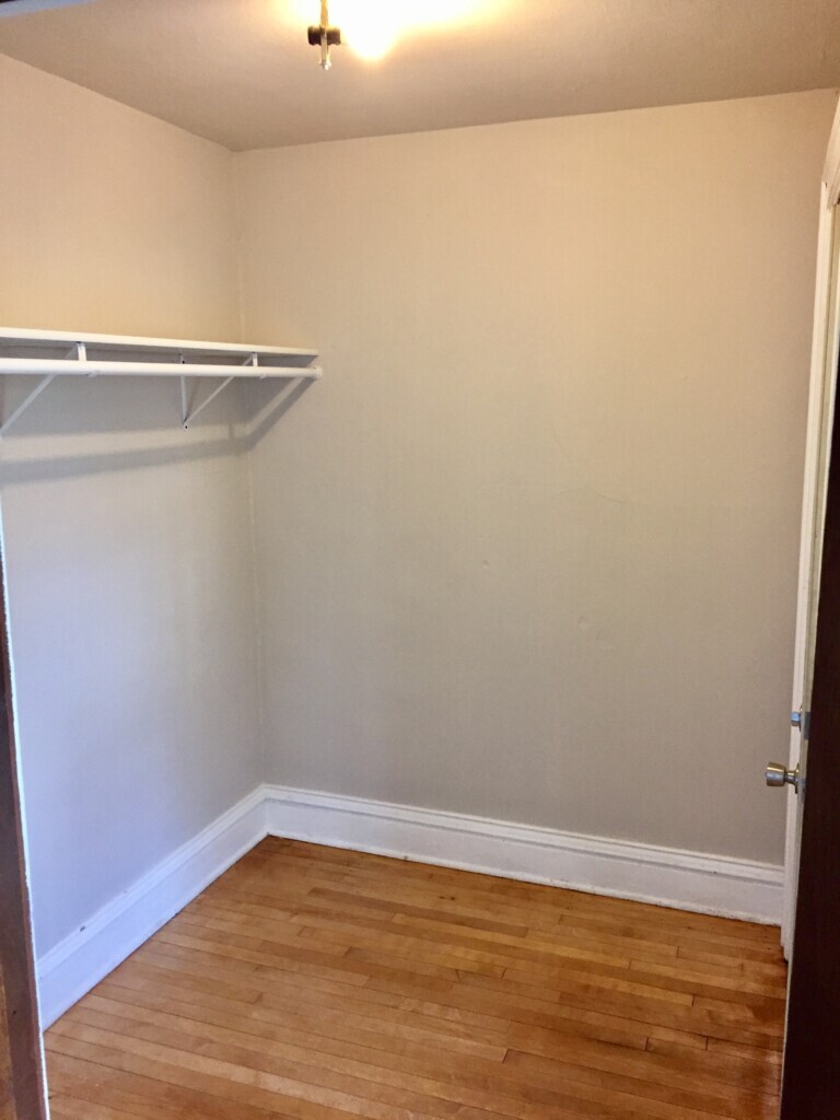 Oversized Closet - 508 W Doty St