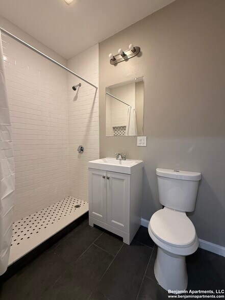 Building Photo - 50 Evergreen St