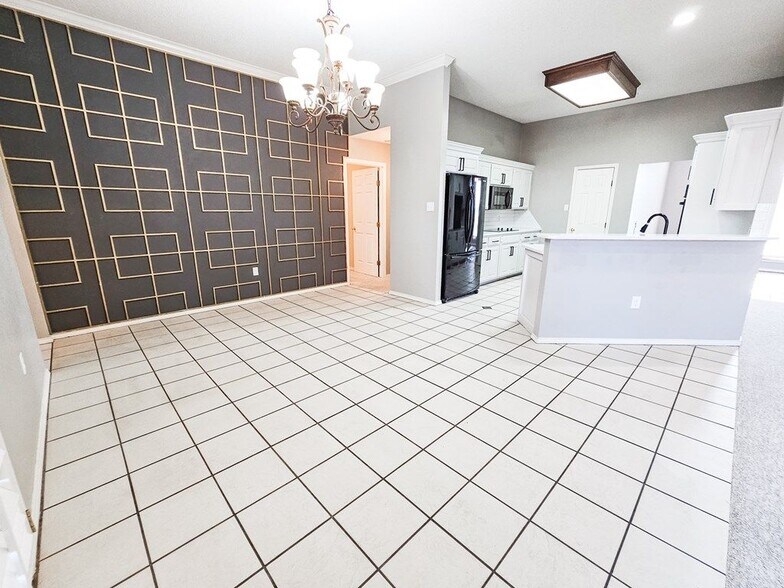 Building Photo - 4801 Whitman Dr