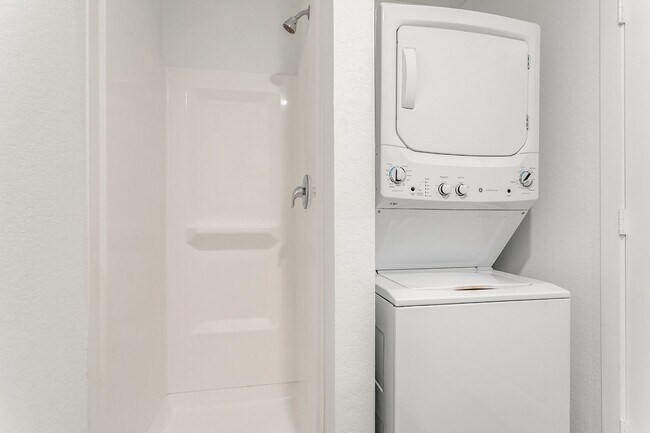 Building Photo - Brand-New 2BR Home w/ Loft, Private Yard & Internet Included Near Randolph AFB