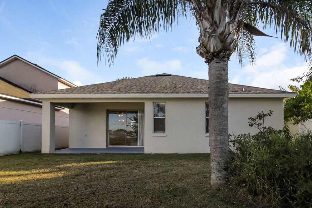 Building Photo - 738 Lake Biscayne Way