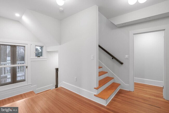 Building Photo - 3744 Huntington St NW
