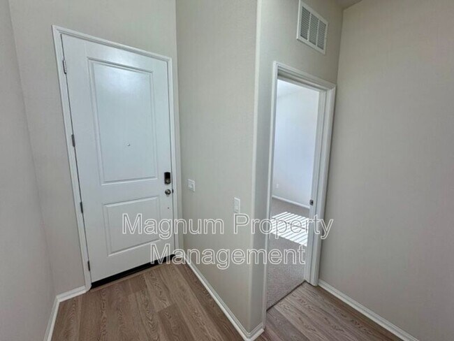 Building Photo - 36330 Albus Ave