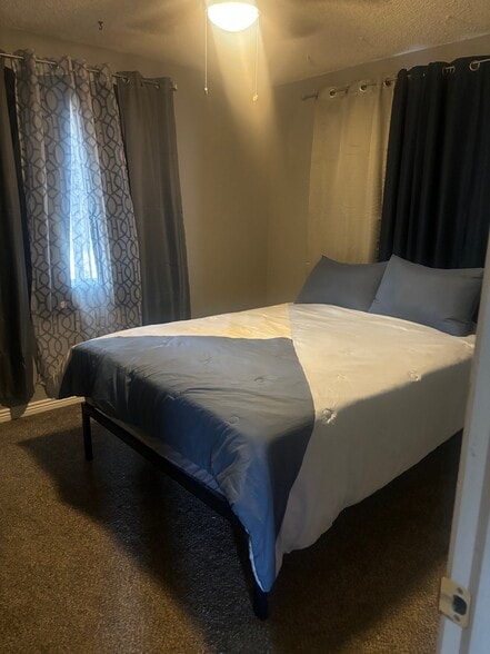 Building Photo - 8320 E Sommer Dr