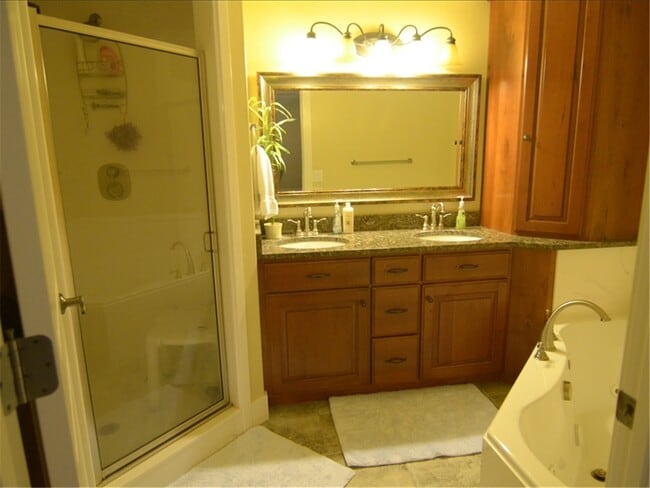 Building Photo - MUST SEE! Beautiful 4 Bedroom/3 Bathroom Home--Near BYU and Peaks Ice Arena