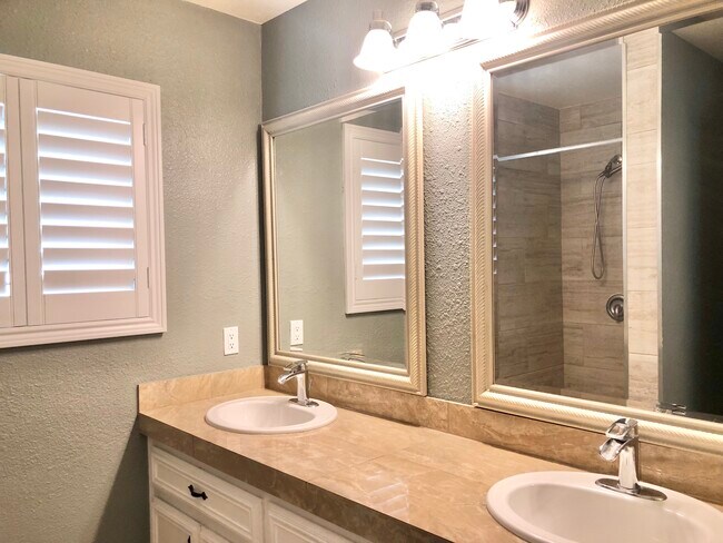 Building Photo - 68180 Calle Azteca