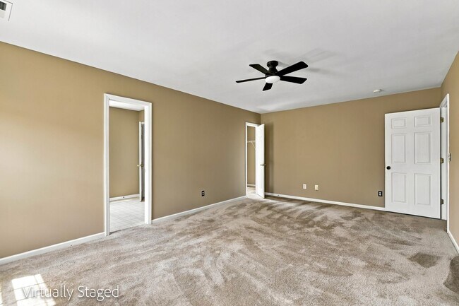 Building Photo - 822 Oakshire Cir