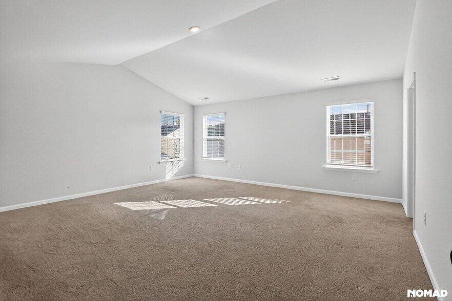 Building Photo - 504 Crux Rd