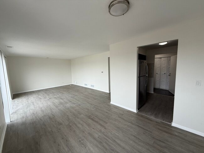 Building Photo - 2300 N Harlem Ave