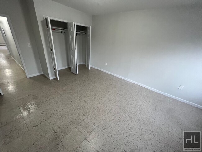 Building Photo - 3 AVENUE