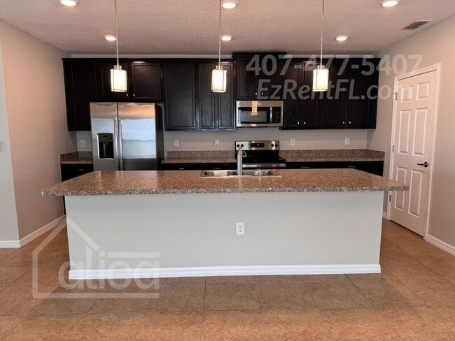 Building Photo - 426 Kestrel Dr